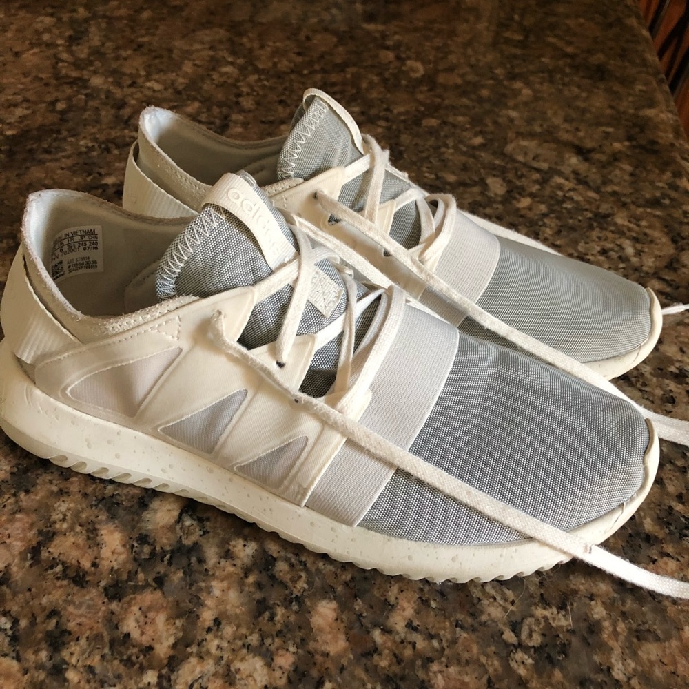 Adidas Tubular Shoes (Beige/Grey)